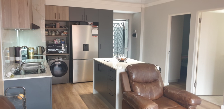 2 Bedroom Property for Sale in Pinelands Western Cape